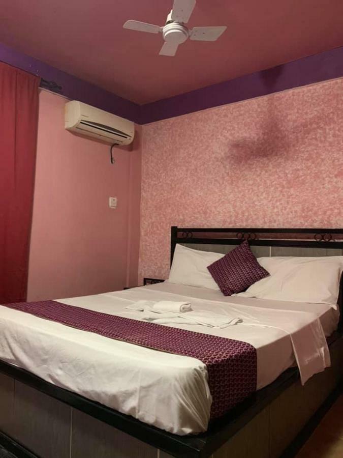 Vlv International Guest House Kololi Exterior photo