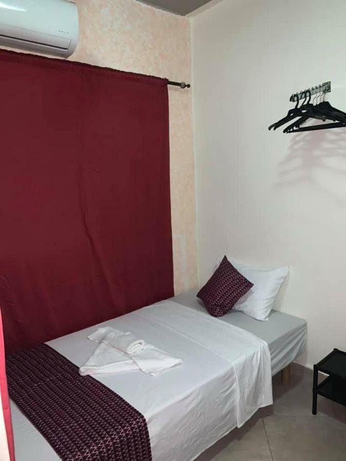 Vlv International Guest House Kololi Exterior photo